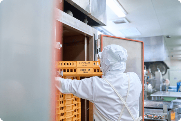 製造現場での作業の様子